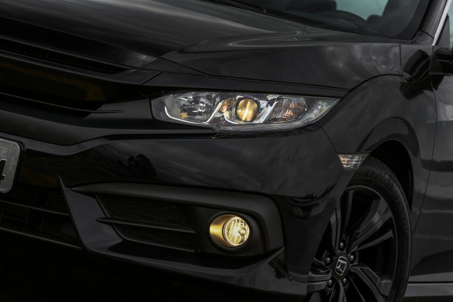 Детали экстерьера Honda Civic Sport Sedan (FC) 2016 года  (LA) (фото 22 из 26)
